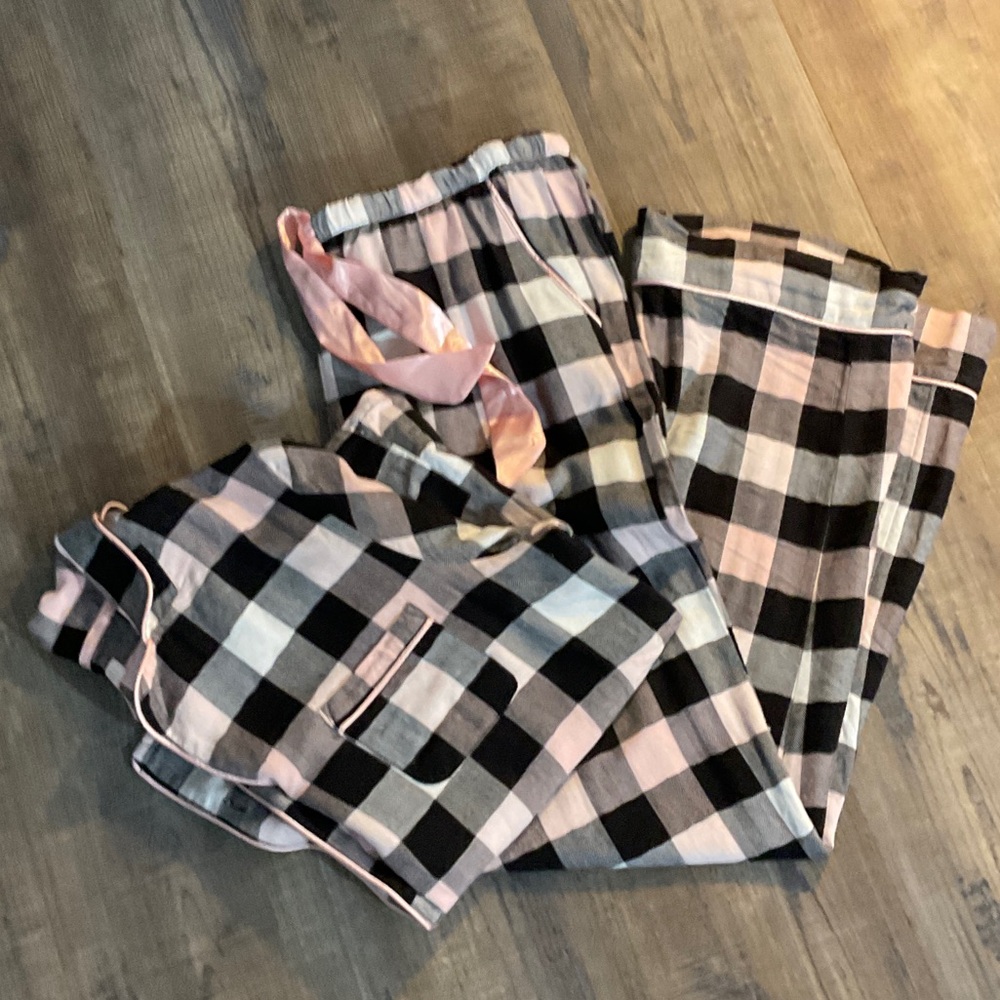 Plaid Women's Pajama Set